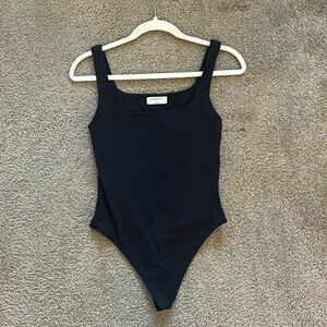 Babaton square neck bodysuit in black. Size Medium.